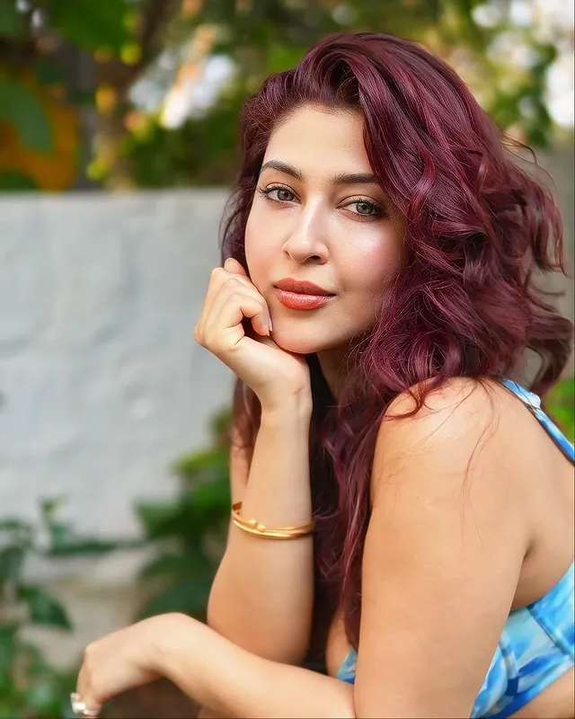 Sonarika Bhadorias Bold and Beautiful Fashion Moments Sonarika Bhadorias Bold and Beautiful Fashion Moments