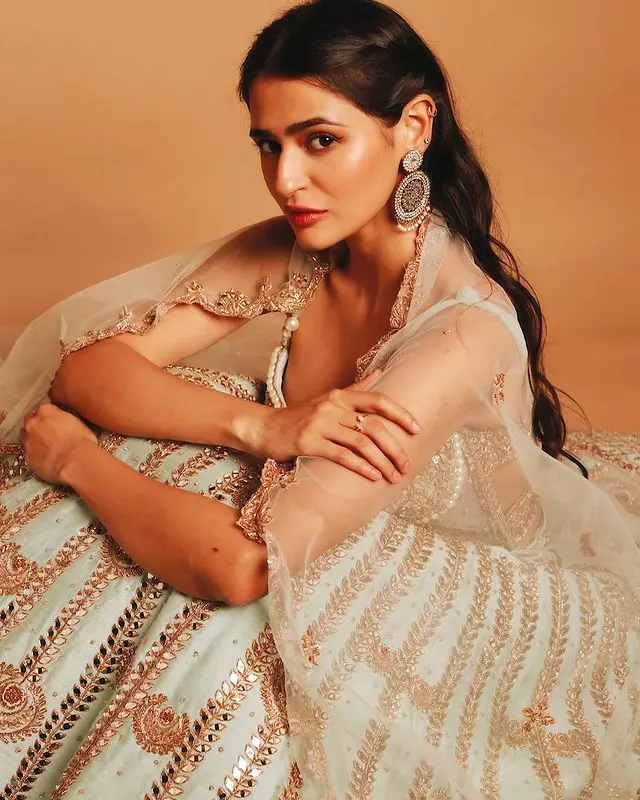 Prakriti Pavanis Effortless Barbie Charm Prakriti Pavanis Effortless Barbie Charm