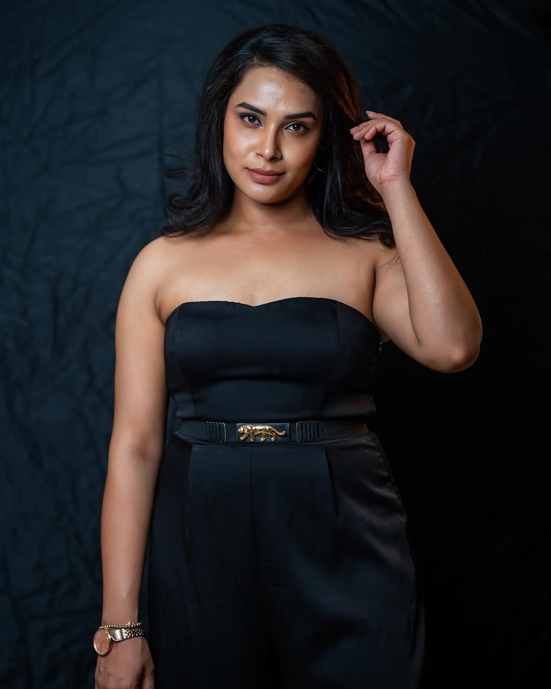 Hari Teja Aces the Fashion Game in Saree