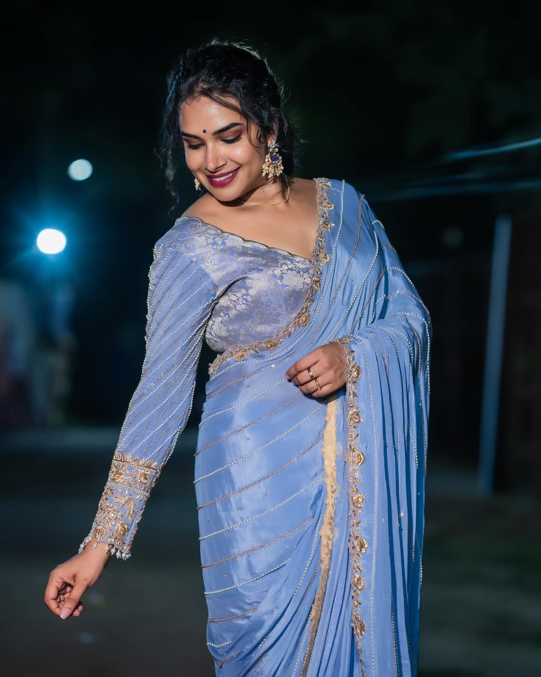 Hari Teja Aces the Fashion Game in Saree