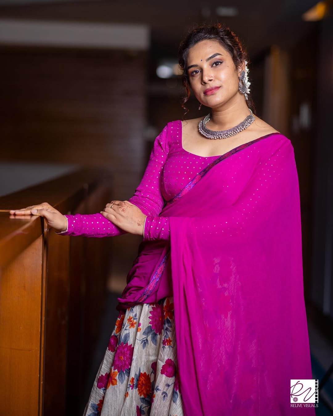 Hari Teja Aces the Fashion Game in Saree Hari Teja Aces the Fashion Game in Saree