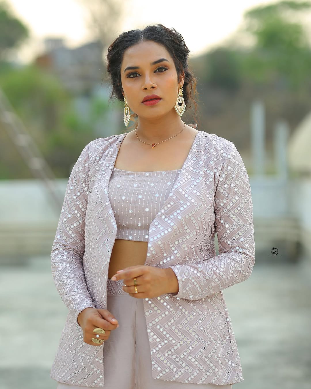 Hari Teja Aces the Fashion Game in Saree