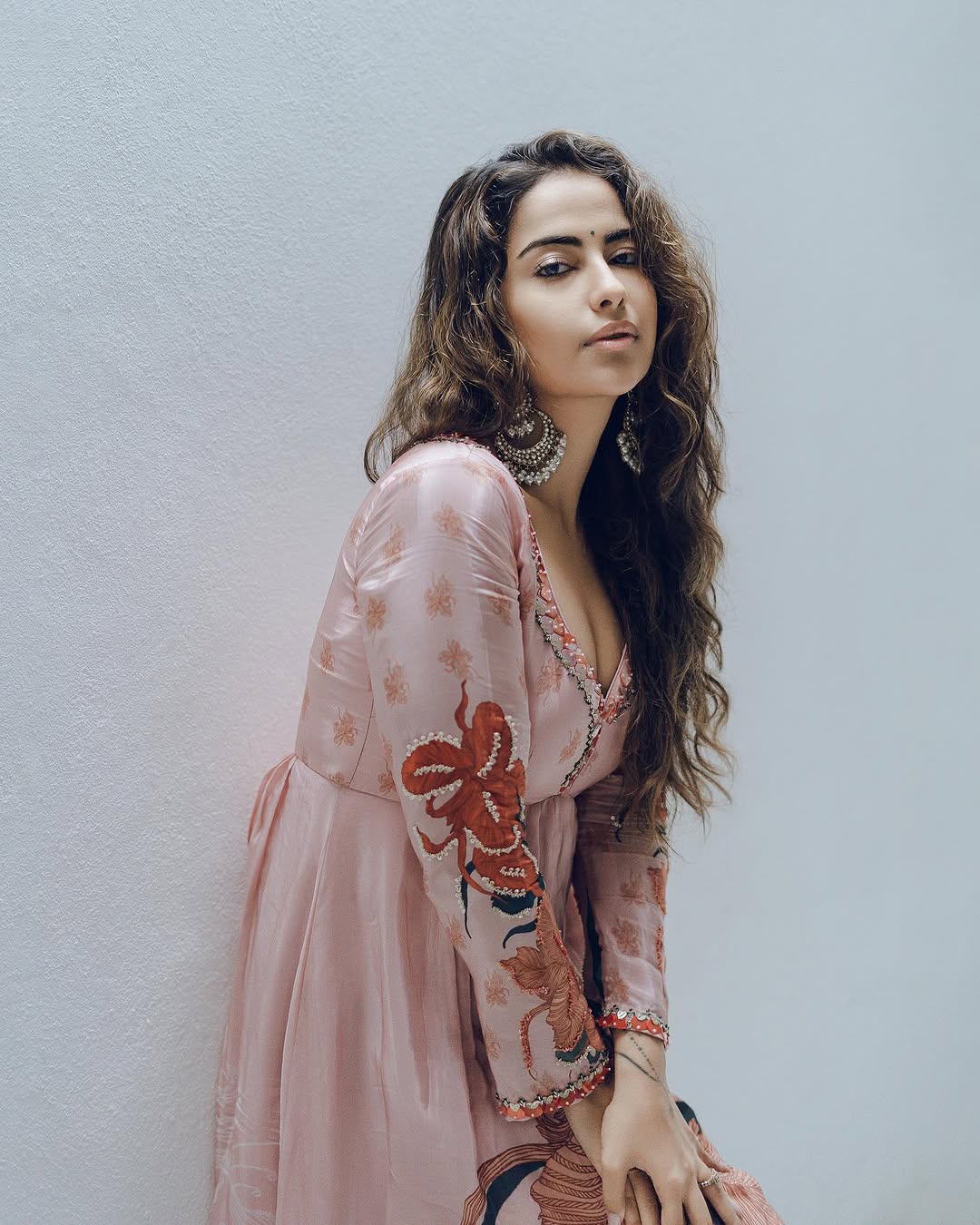 Avika Gor�s Stunning Style & Fashion Trendsetter Avika Gor�s Stunning Style & Fashion Trendsetter