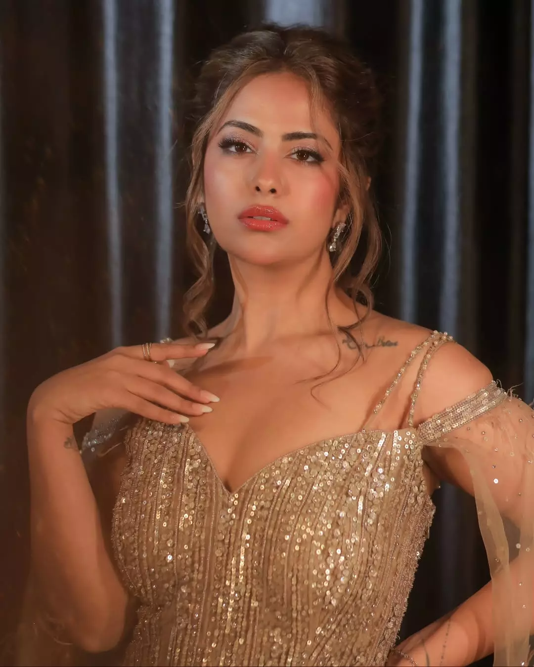 Avika Gor�s Stunning Style & Fashion Trendsetter