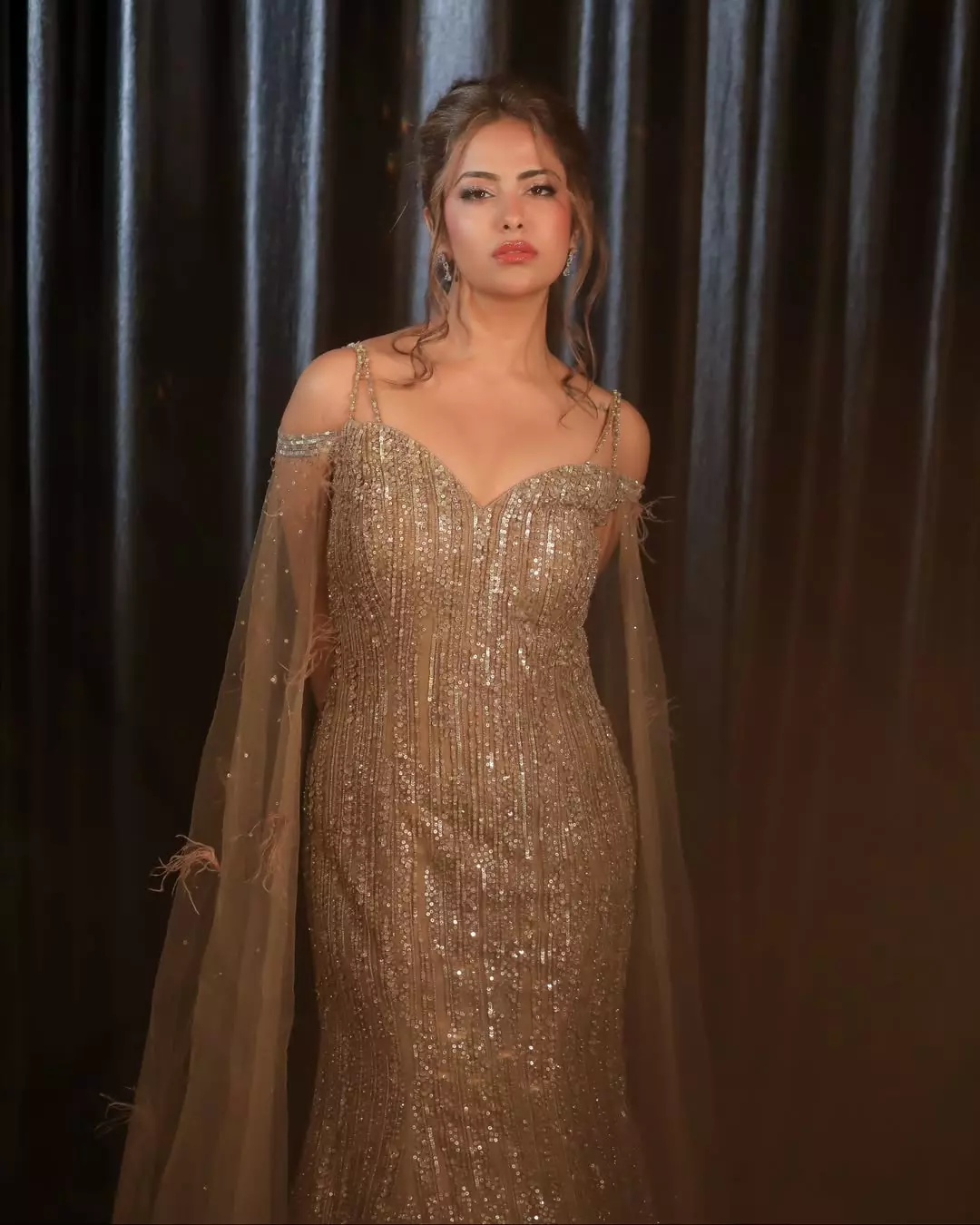 Avika Gor�s Stunning Style & Fashion Trendsetter