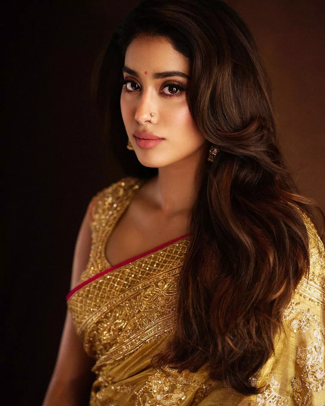 Janhvi Kapoor A Vision of Elegance and Glamour Janhvi Kapoor A Vision of Elegance and Glamour