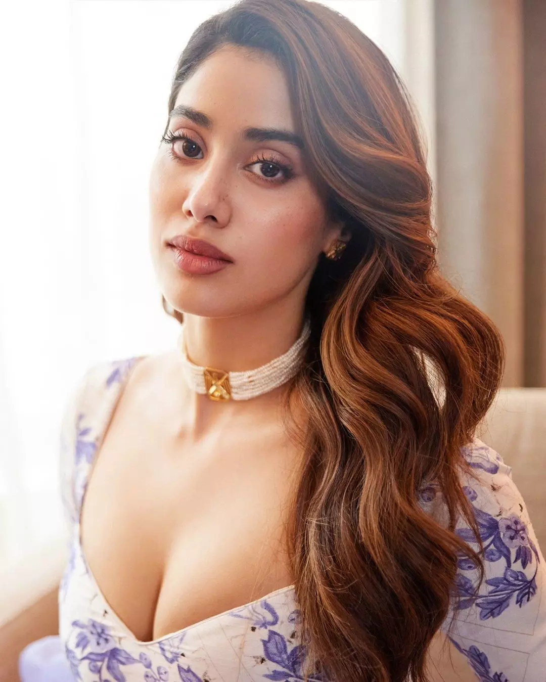 Janhvi Kapoor A Vision of Elegance and Glamour