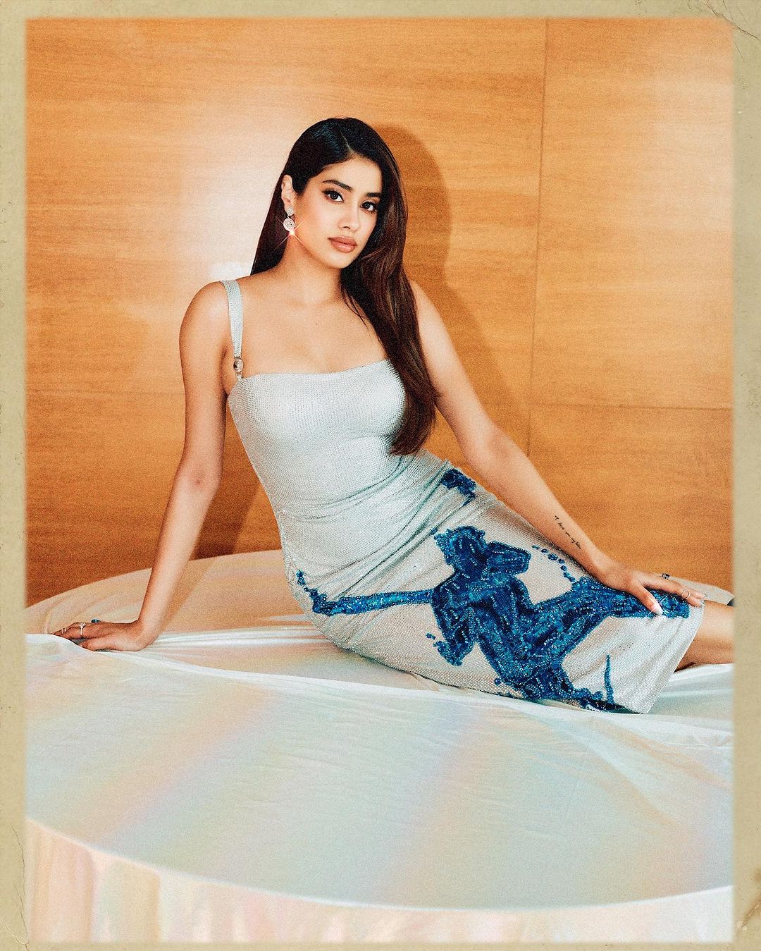 Janhvi Kapoor A Vision of Elegance and Glamour Janhvi Kapoor A Vision of Elegance and Glamour