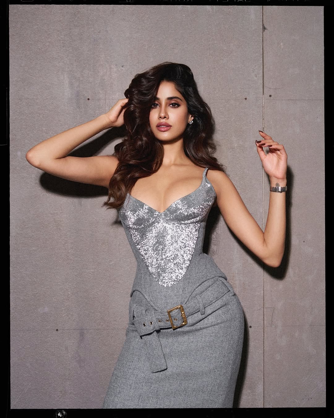 Janhvi Kapoor A Vision of Elegance and Glamour