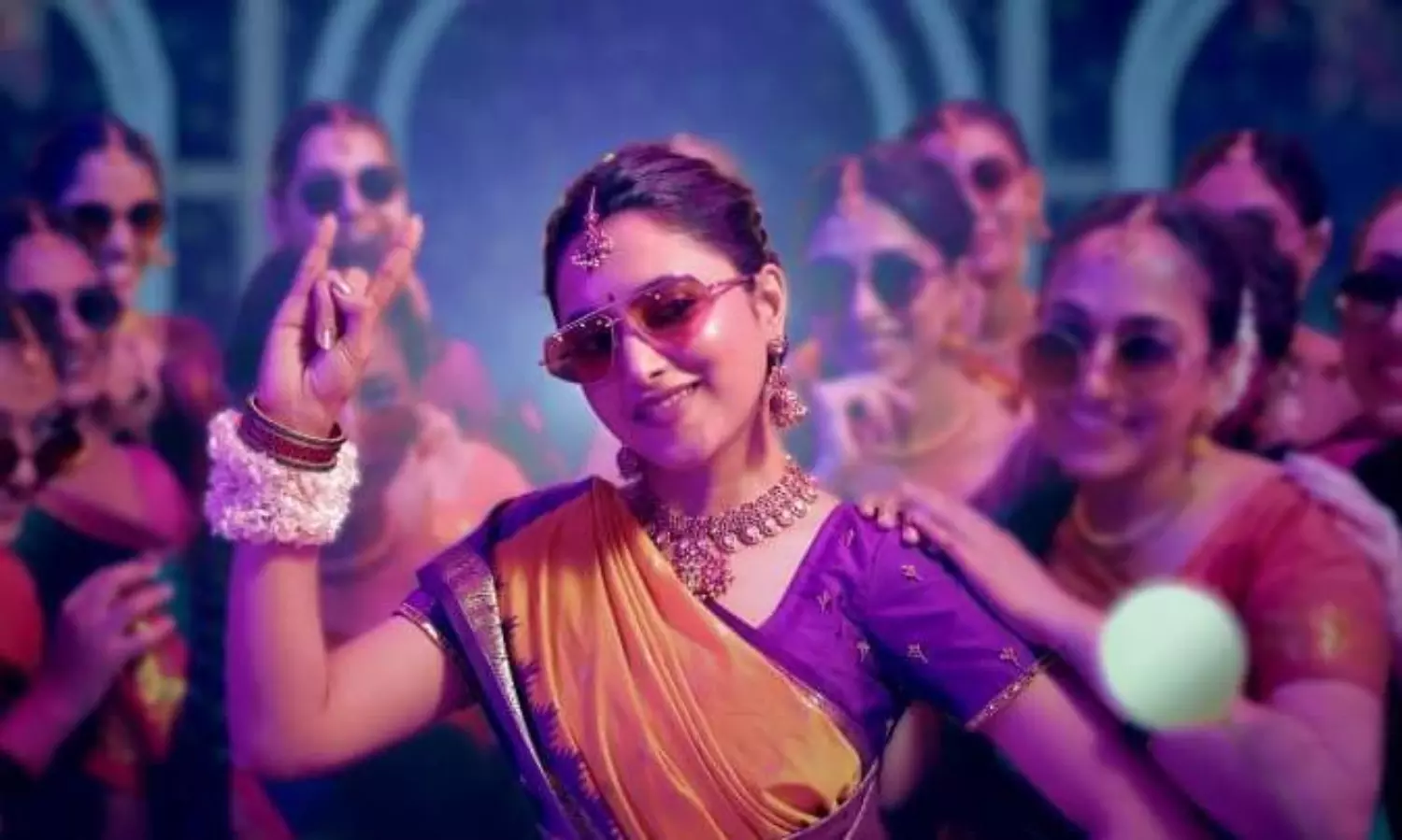 గోల్డెన్ స్పారో వీడియో సాంగ్ వ‌చ్చేసింది