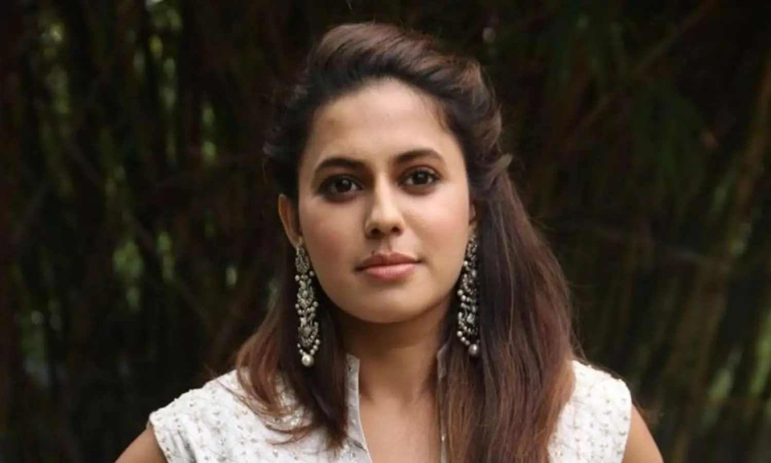 శరీరం చుట్టూ క్రేప్ బ్యాండేజీలు...కోర్టులో జ‌డ్జి ముందు ఏడ్చేసిన ర‌న్యా రావు!