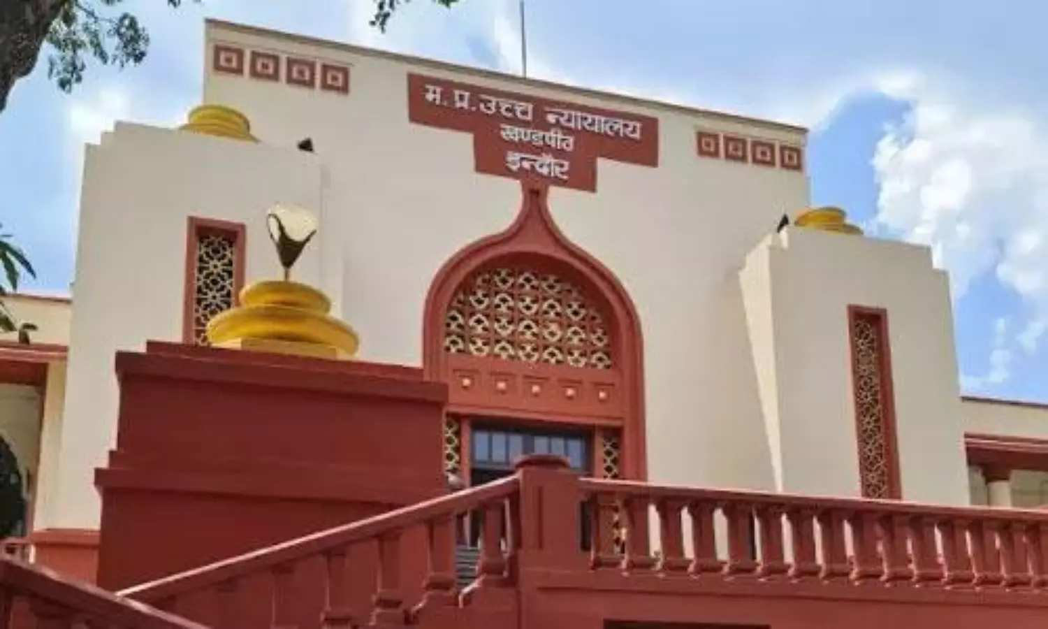 భార్యను చదువు మానేయమనడంపై కోర్టు సంచలన తీర్పు!