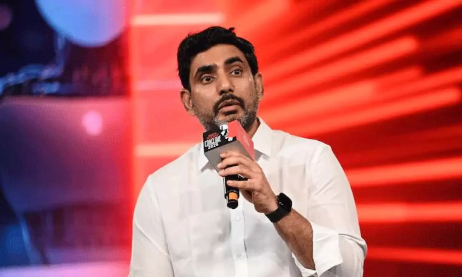 సింగిల్ నంబర్ తో 200 సేవలు.. ప్రపంచంలోనే ఏపీలో ఇదో సంచలనం : నారా లోకేష్ సింగిల్ నంబర్ తో 200 సేవలు.. ప్రపంచంలోనే ఏపీలో ఇదో సంచలనం : నారా లోకేష్