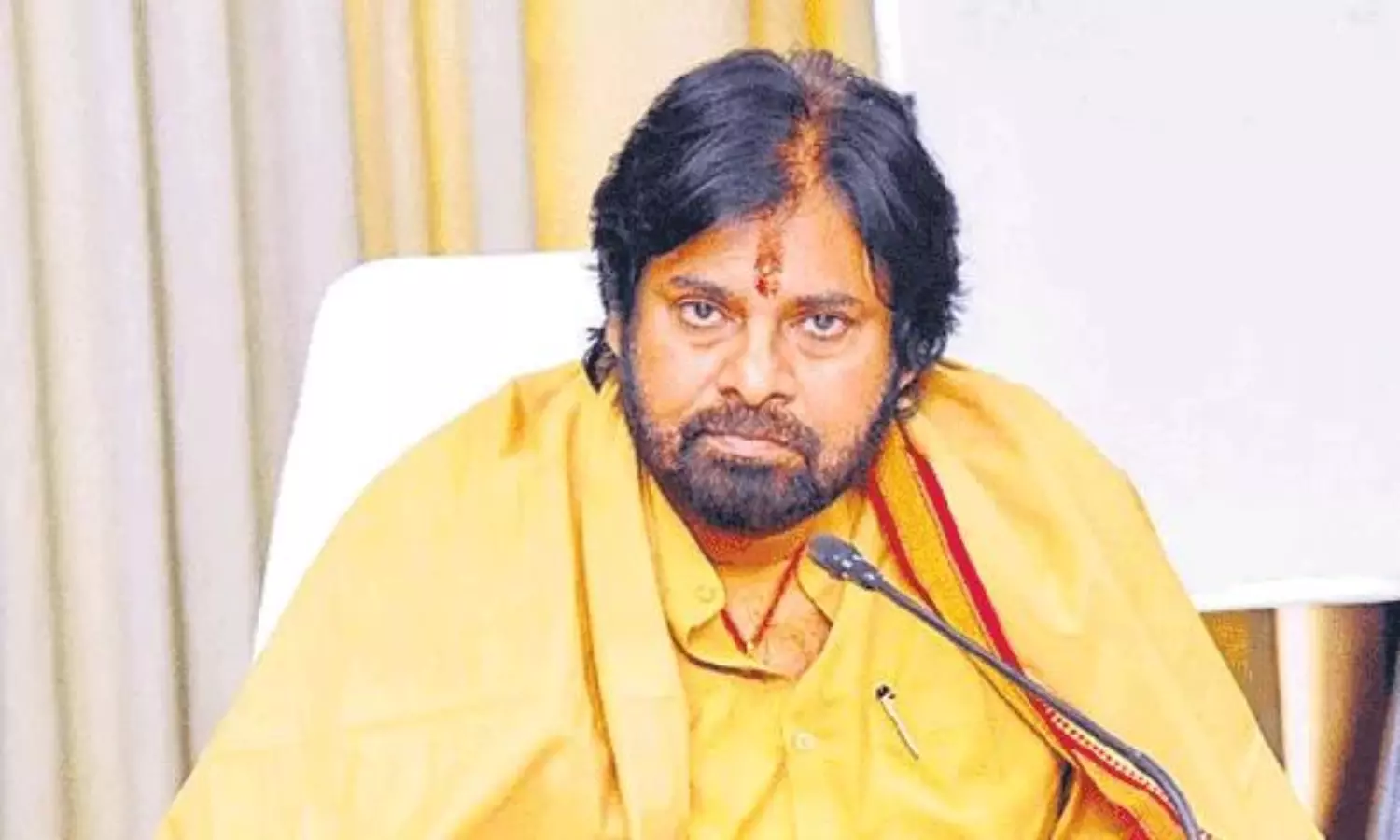 పవన్ పార్టీ ఇమేజ్ ను దెబ్బేస్తున్న అనుకూల మీడియా? పవన్ పార్టీ ఇమేజ్ ను దెబ్బేస్తున్న అనుకూల మీడియా?