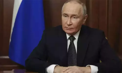 పుతిన్ అడుగుపెట్టిన వేళా విశేషం... ఉక్రెయిన్ కు బిగ్ షాక్! పుతిన్ అడుగుపెట్టిన వేళా విశేషం... ఉక్రెయిన్ కు బిగ్ షాక్!