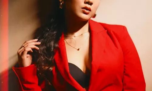 Rajnandini Pal Painting the Town RED!