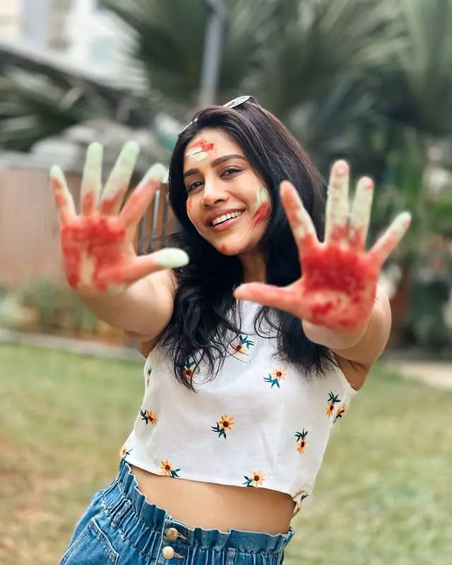 Holi 2025 Celebrations Photos Set -2