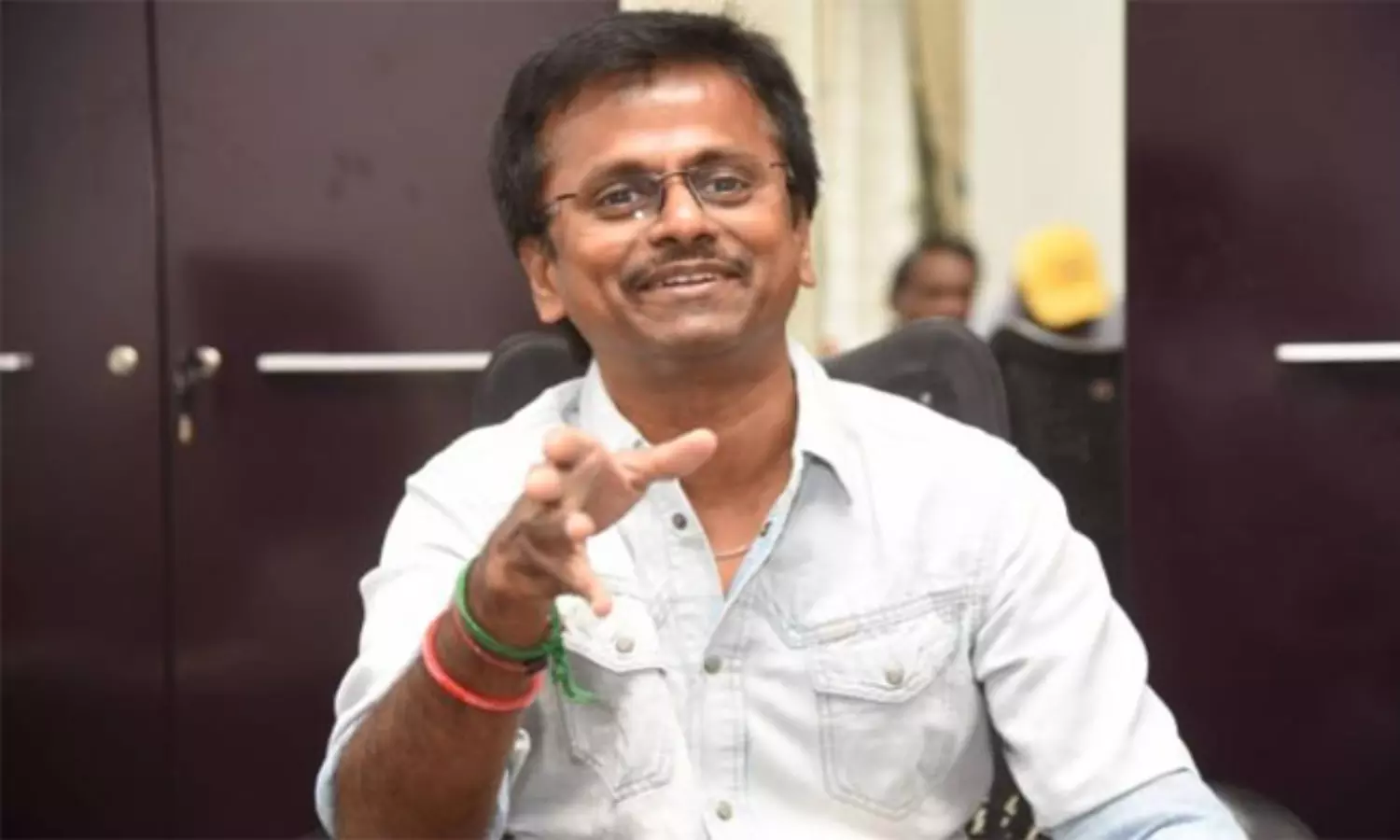 మురుగ‌దాస్ క‌థ‌ 30ని.లు విని పారిపోయిన హీరో