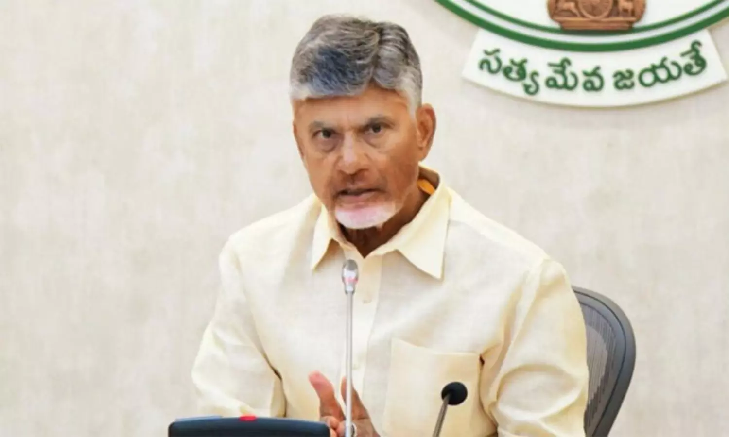 పాస్టర్ ప్రవీణ్ మరణంపై చంద్రబాబు సంచలన వ్యాఖ్యలు! కుట్ర చేసిందెవరు?
