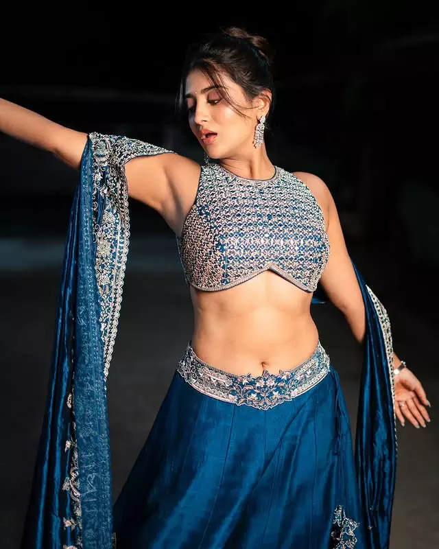 Rashi Singhs Timeless Style That Never Fades Rashi Singhs Timeless Style That Never Fades