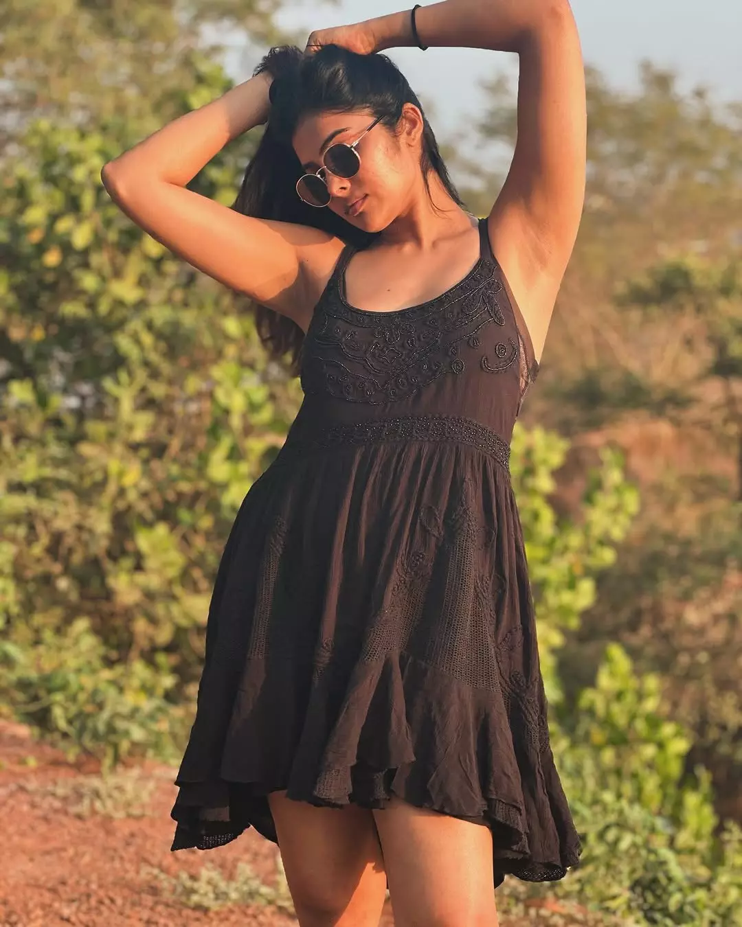 Divi Vadthya�s Style Choices That Keep Fans Hooked Divi Vadthya�s Style Choices That Keep Fans Hooked