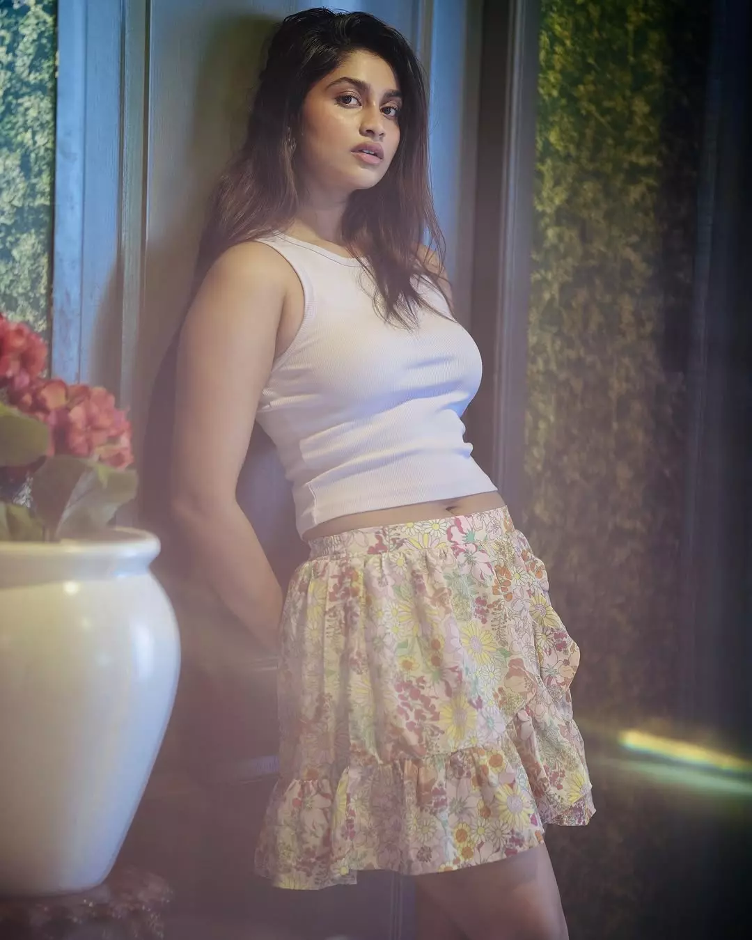 Shivani Narayanan Thicks The Right Box Shivani Narayanan Thicks The Right Box