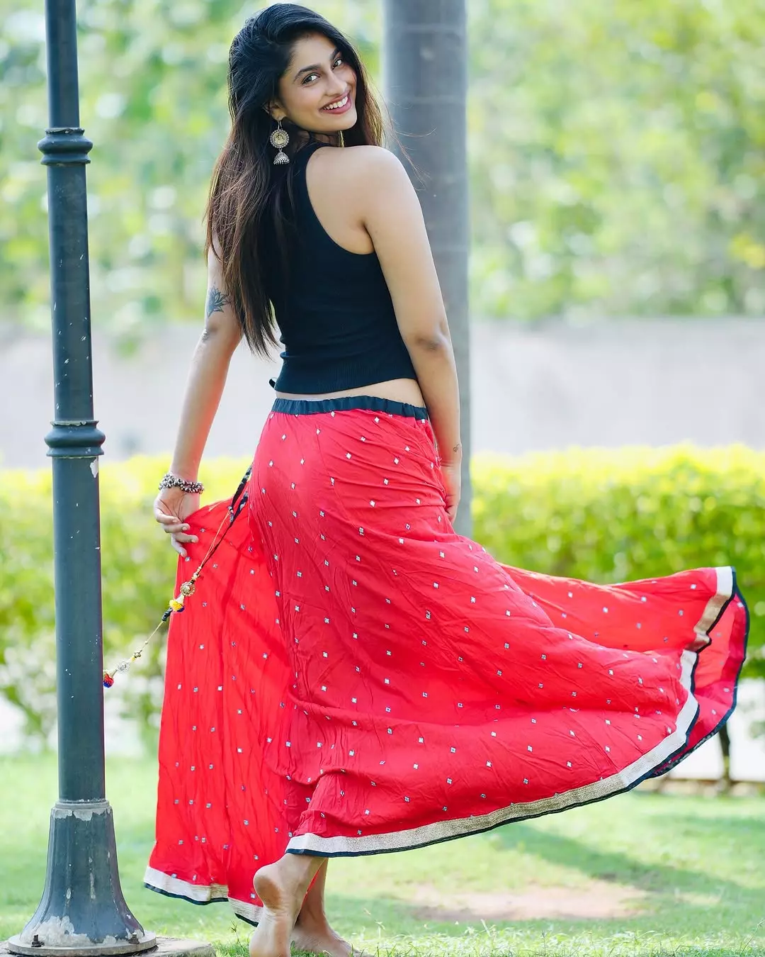 Shivani Narayanan Thicks The Right Box Shivani Narayanan Thicks The Right Box