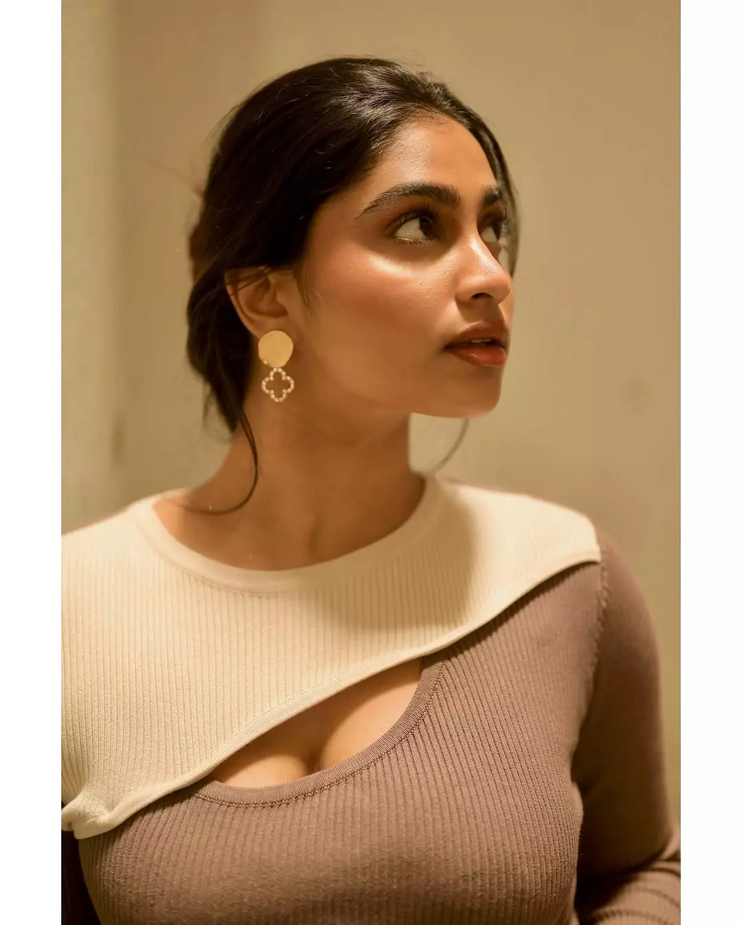 Shivani Narayanan Thicks The Right Box Shivani Narayanan Thicks The Right Box