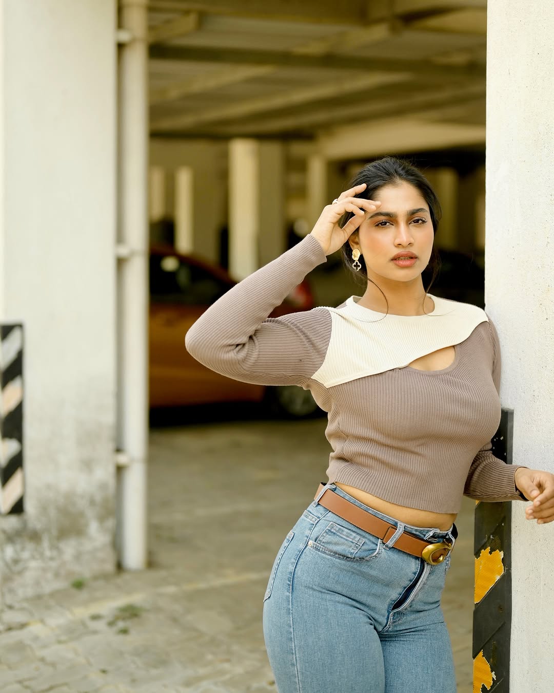 Shivani Narayanan Thicks The Right Box Shivani Narayanan Thicks The Right Box