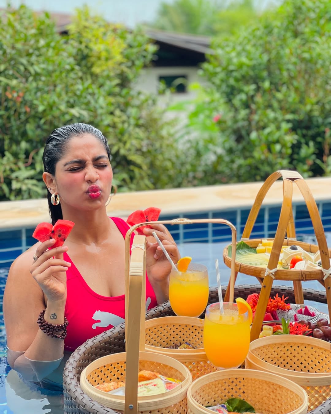 Shivani Narayanan Thicks The Right Box