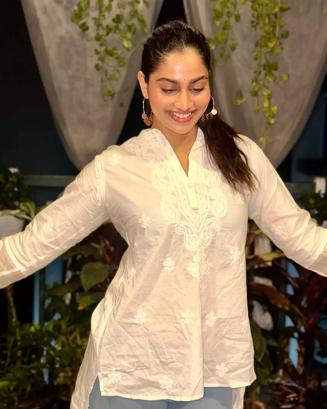 Shivani Narayanan Thicks The Right Box Shivani Narayanan Thicks The Right Box