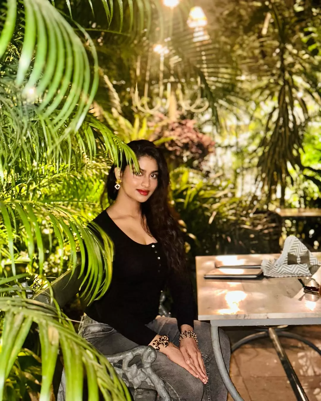 Shivani Narayanan Thicks The Right Box Shivani Narayanan Thicks The Right Box