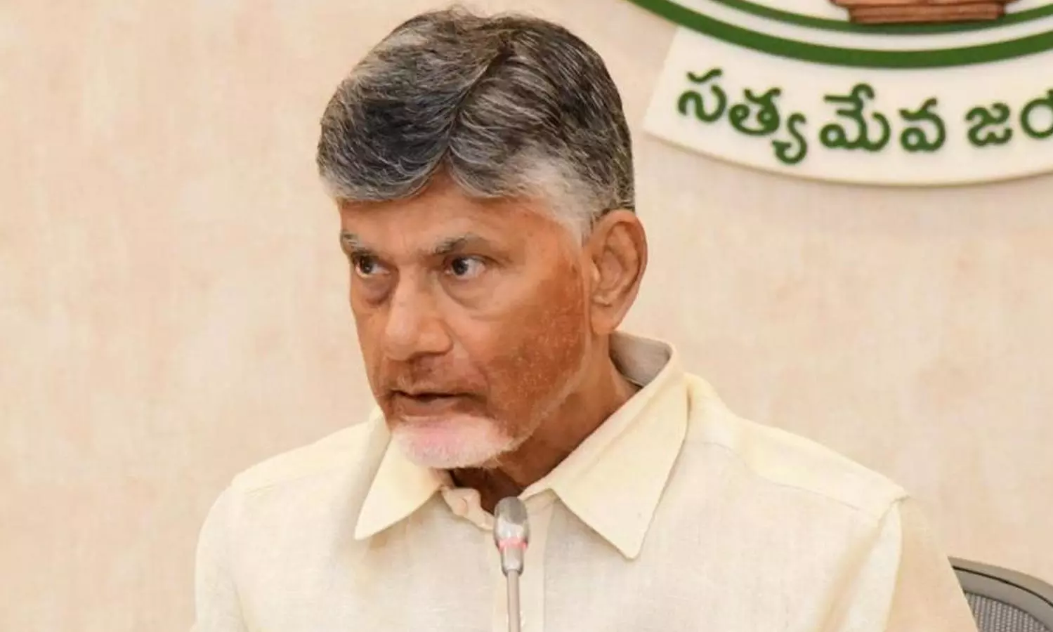 వీరికి మాట‌లు.. వారికి చేత‌లు.. బాబు కాస్ట్ లీ పాలిటిక్స్ ..!