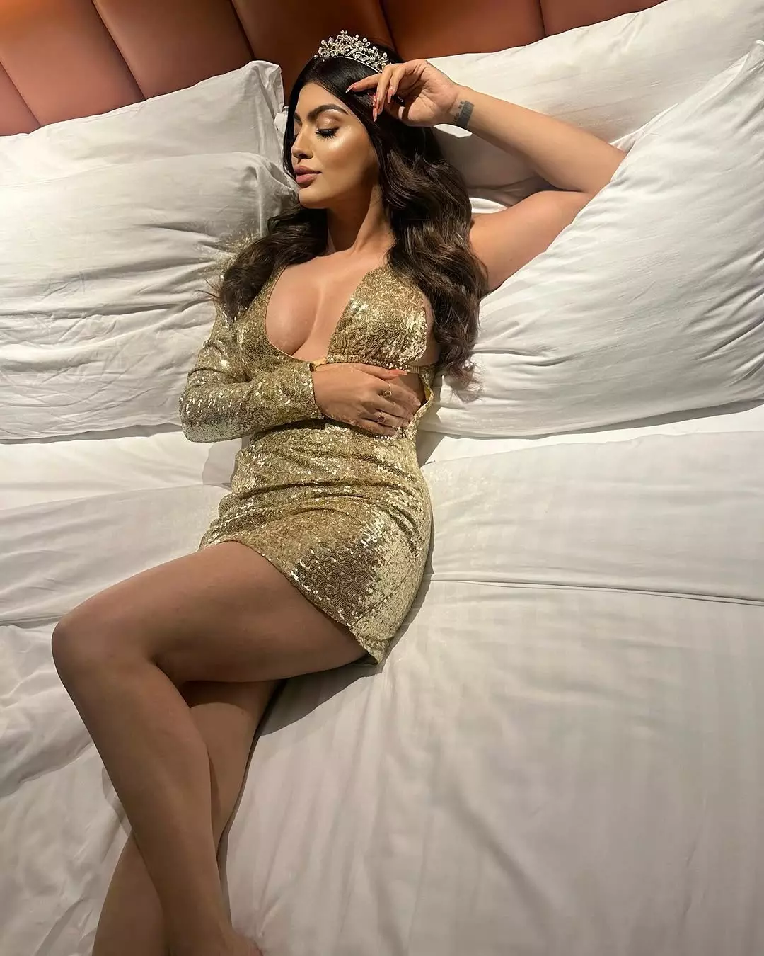 Akanksha Puri Slays in Orange Akanksha Puri Slays in Orange