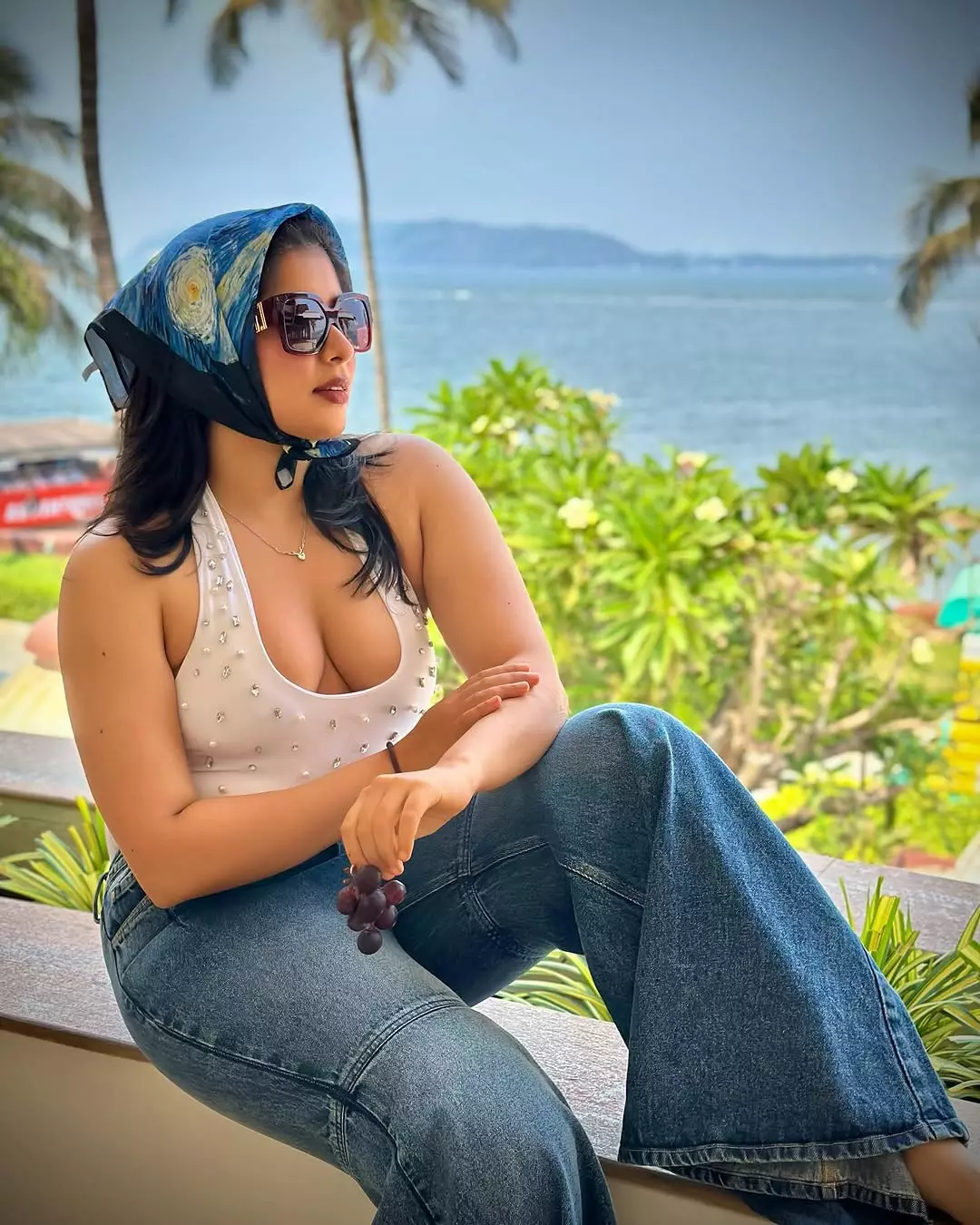 Nikita Sharma Slays the Mirror Selfie Nikita Sharma Slays the Mirror Selfie