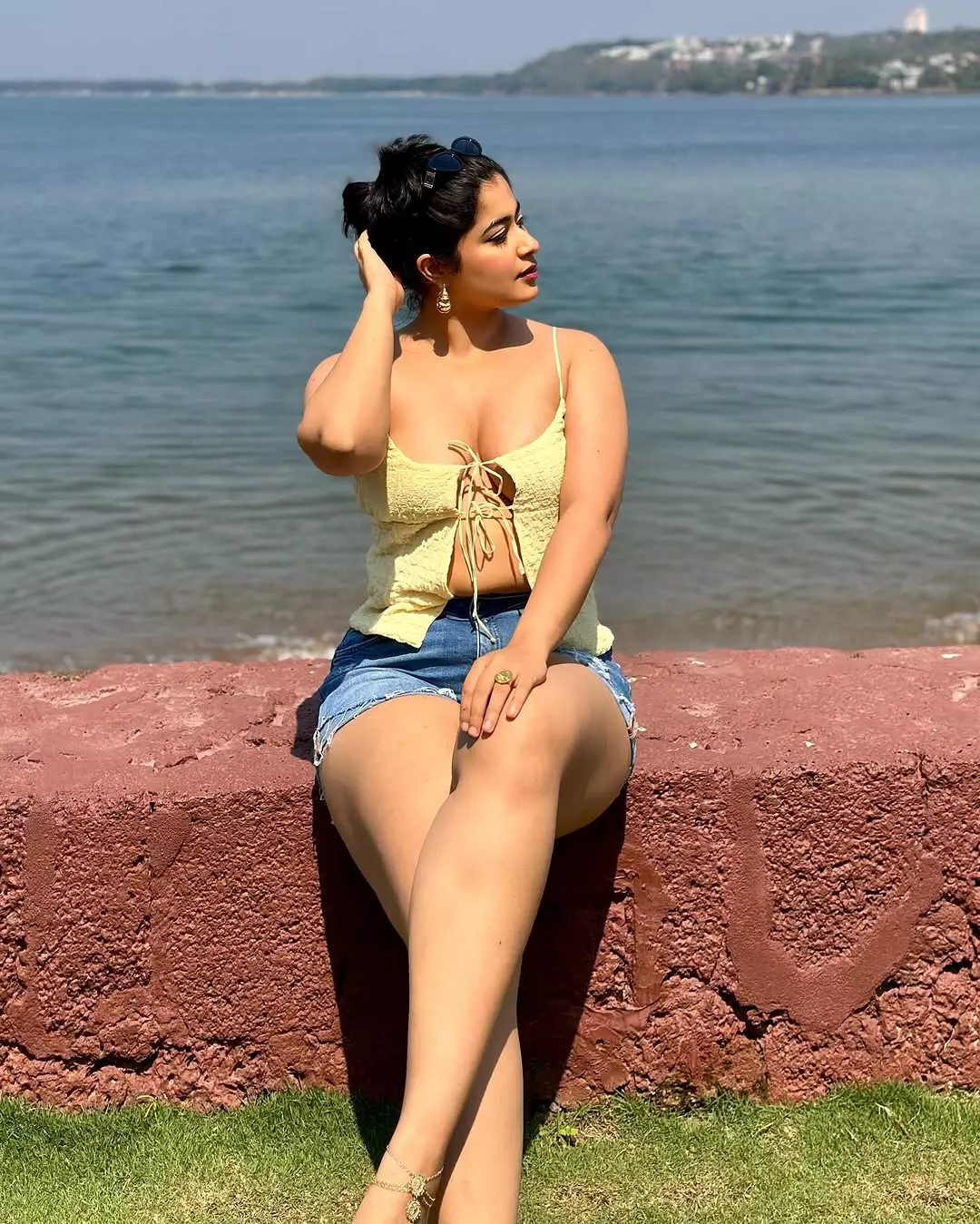 Nikita Sharma Slays the Mirror Selfie