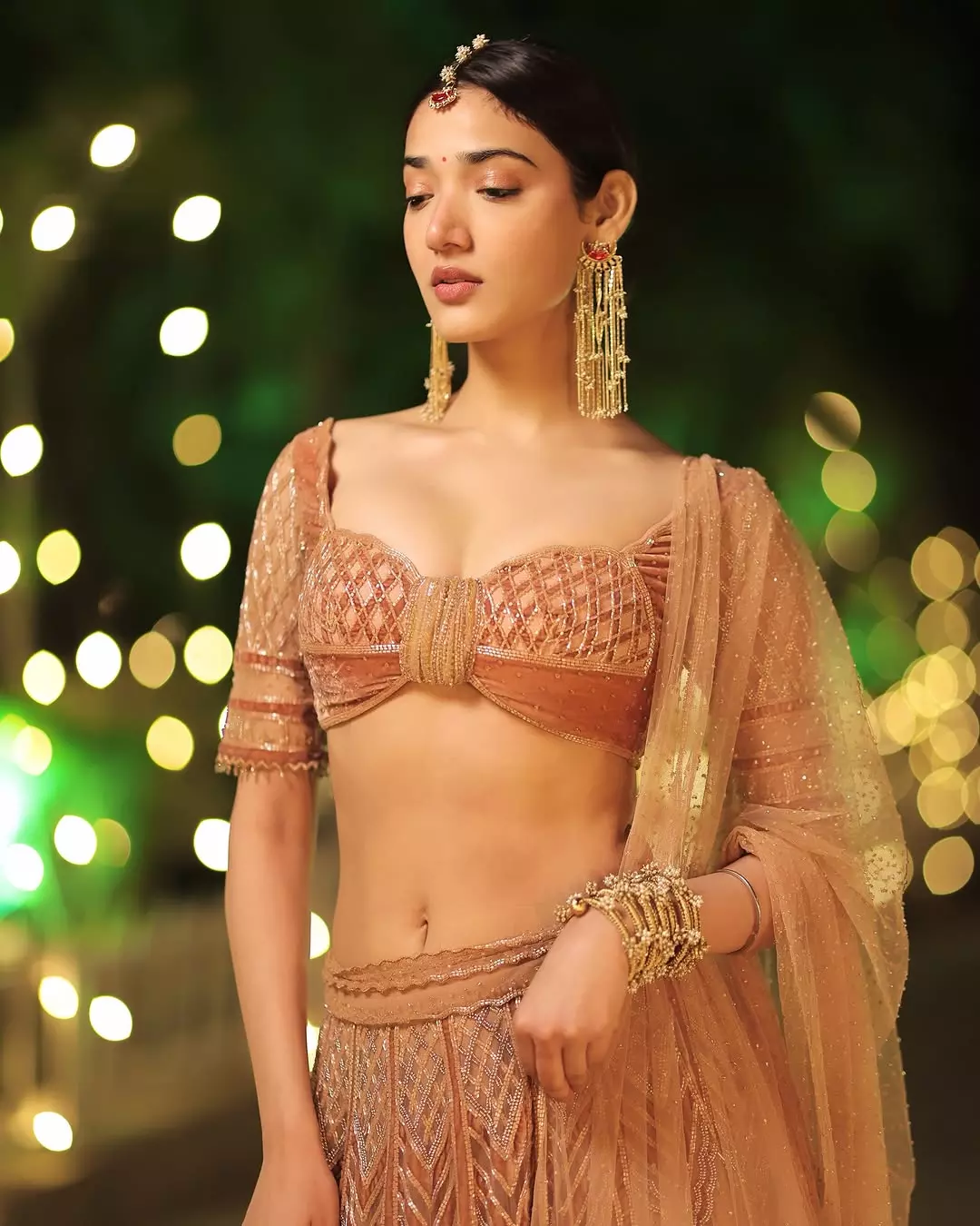 Medha Shankr’s Bold & Beautiful Power Pose