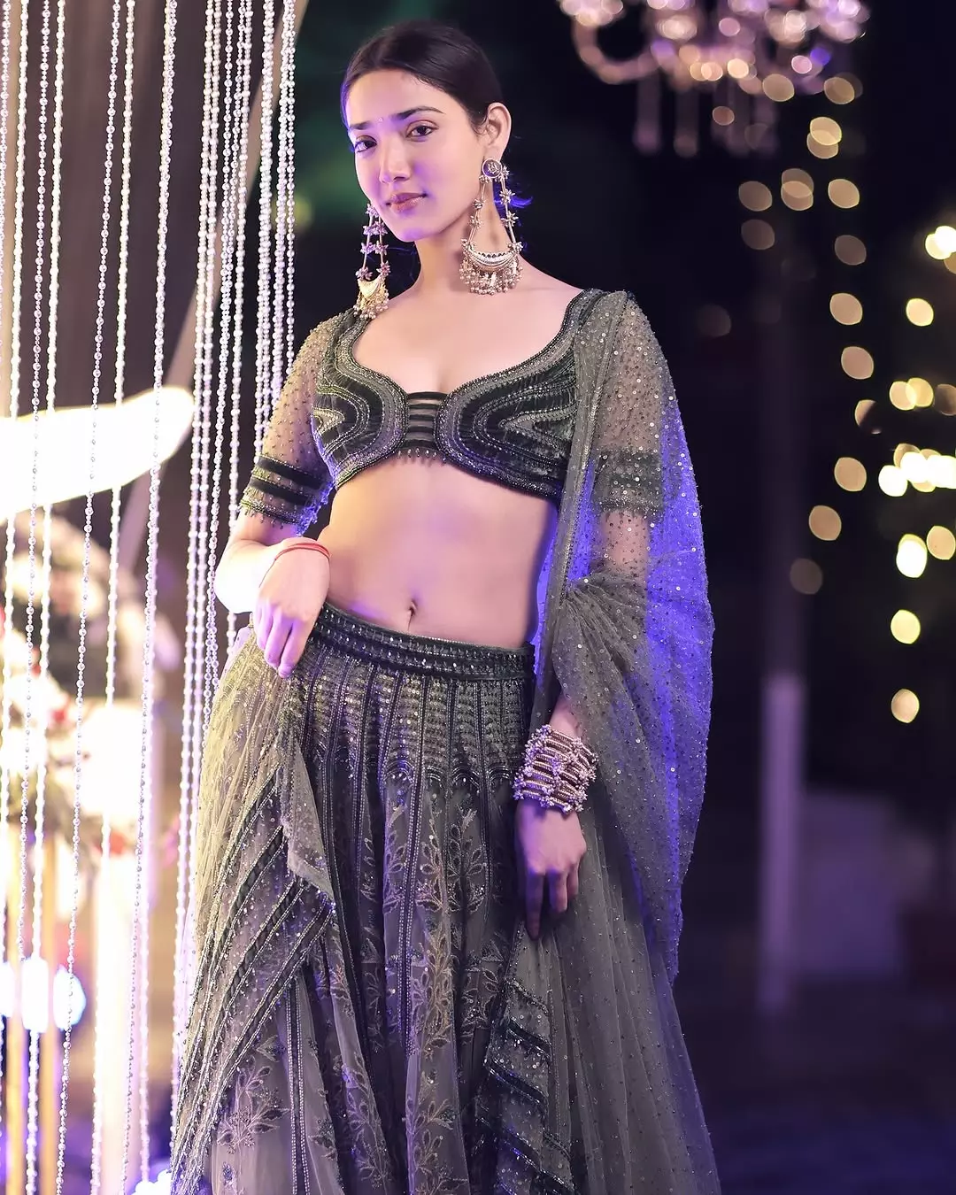 Medha Shankr’s Bold & Beautiful Power Pose