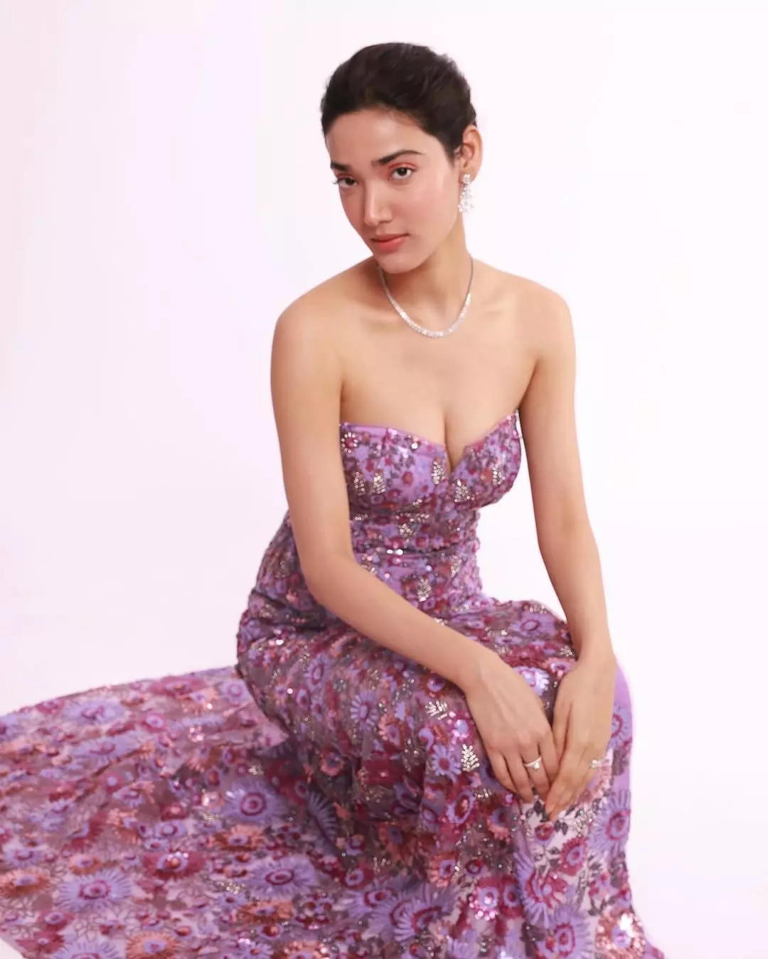 Medha Shankr’s Bold & Beautiful Power Pose