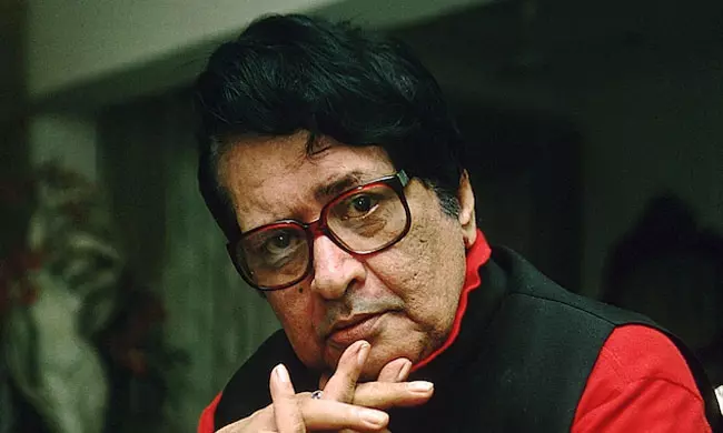 ఓం శాంతి ఓం వివాదం ..షారుఖ్‌ను కోర్టుకు లాగిన మనోజ్ కుమార్!
