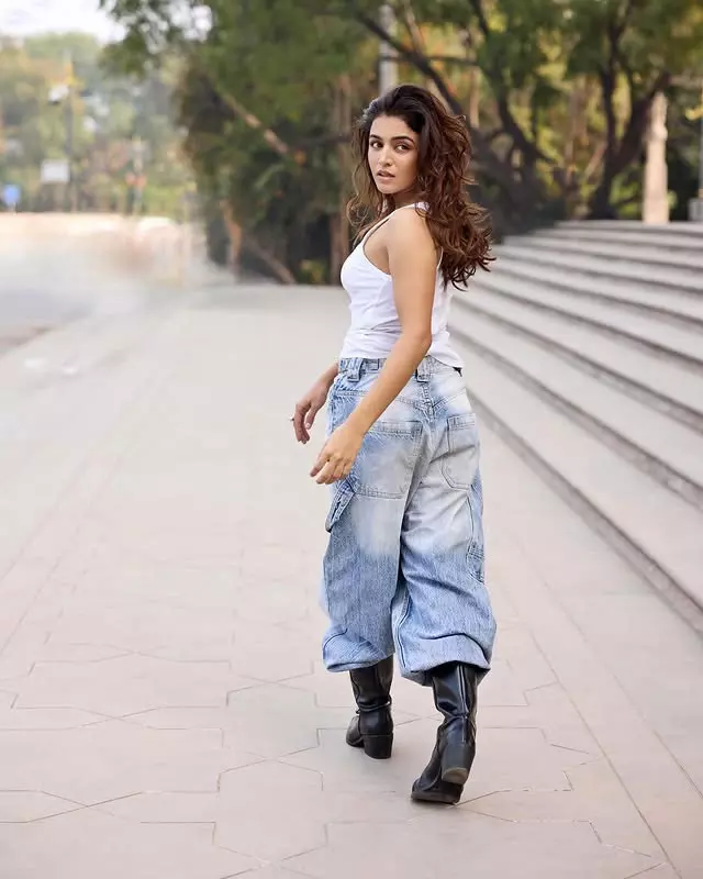 Wamiqa Gabbis stealing the show with just her smile Wamiqa Gabbis stealing the show with just her smile