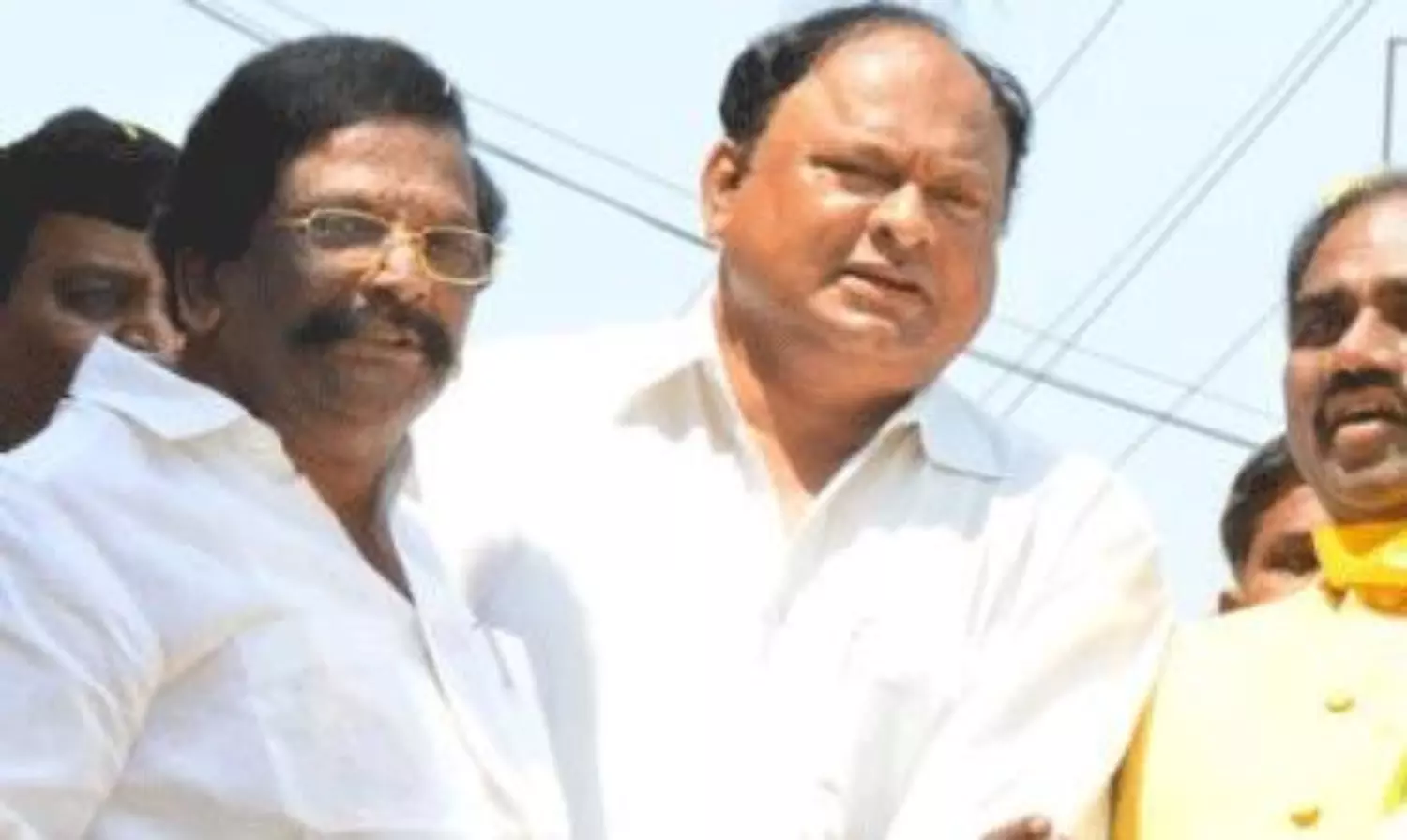 వైసీపీలోకి వెళ్ళి పొలిటికల్ లైఫ్ కాల్చుకున్నారా ?