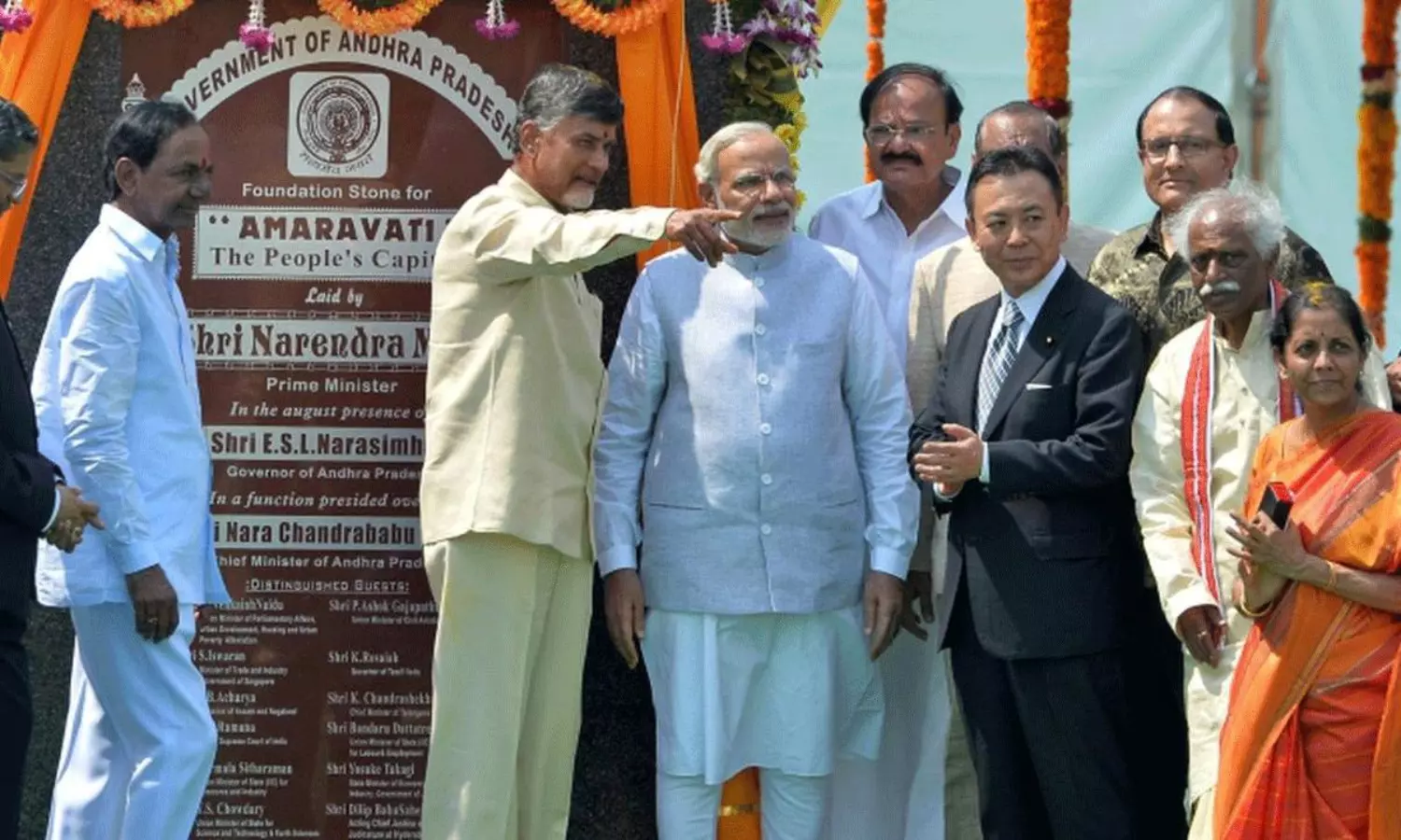 అమరావతికి మోడీ...పెద్దాయన ఈ సారి ఏమి తీసుకొస్తారో?
