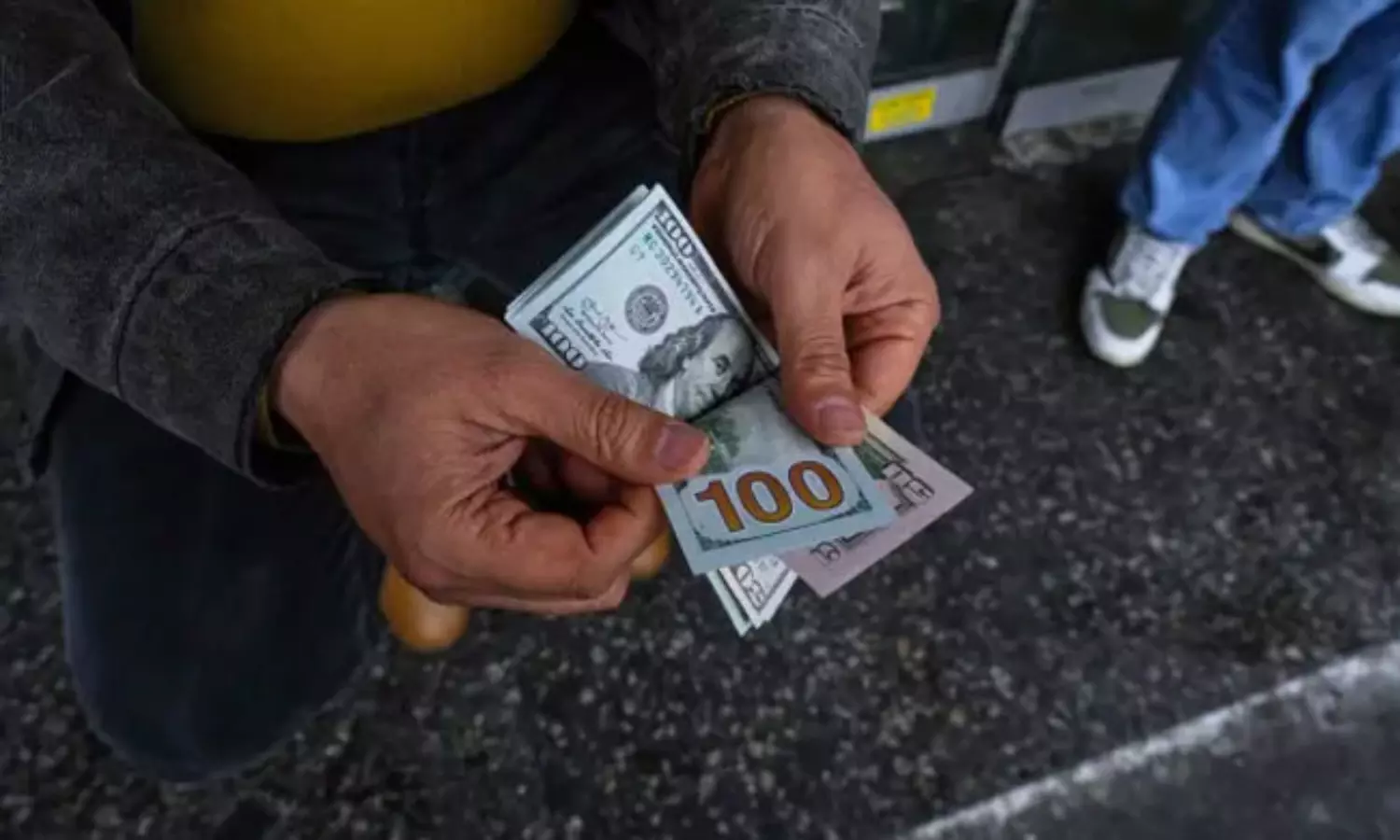 ఒక డాలర్.. 10.43లక్షల రియాల్స్.. ఇరాన్ కరెన్సీ దుస్థితి