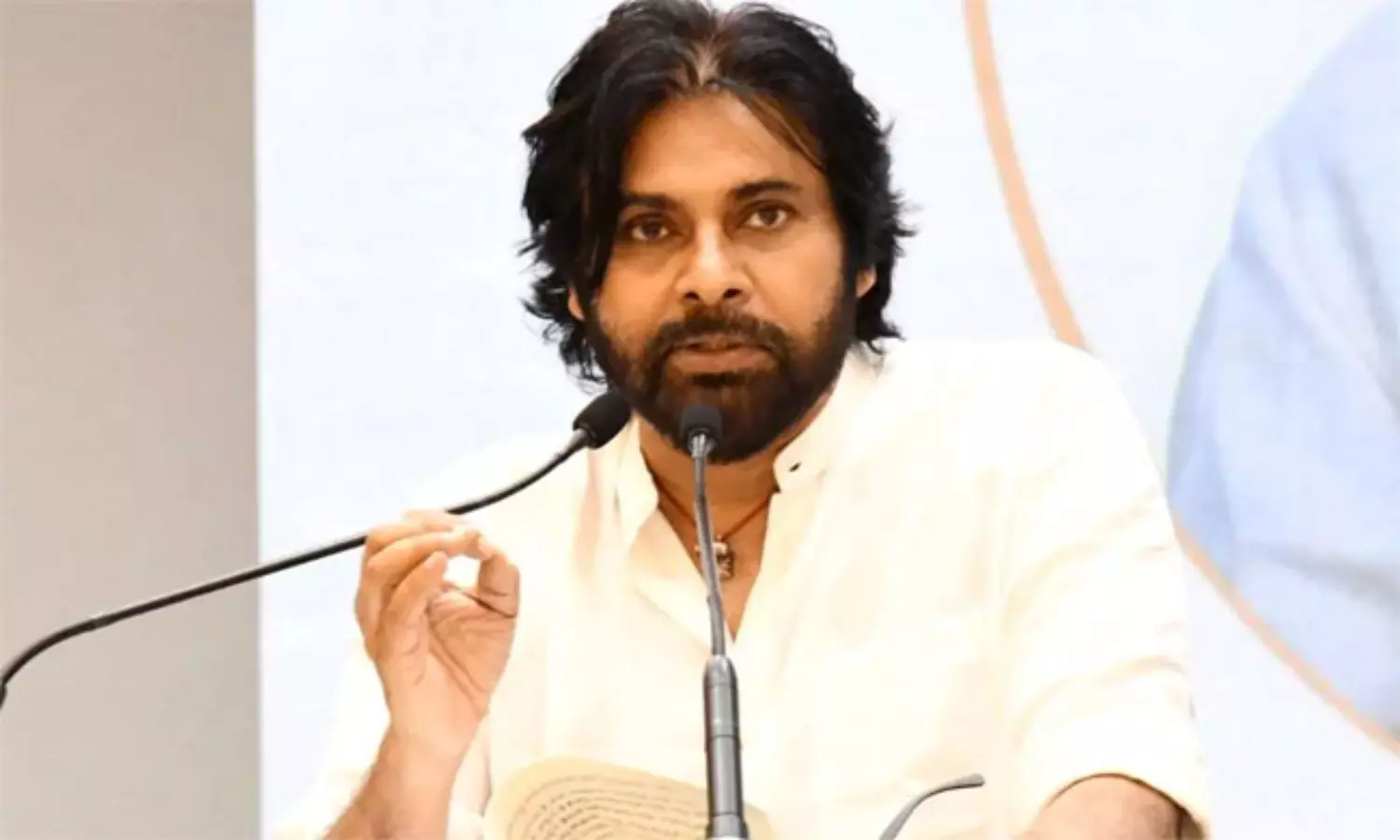 పవన్ లక్ష్యాలు బలంగానే ఉన్నాయా ? పవన్ లక్ష్యాలు బలంగానే ఉన్నాయా ?