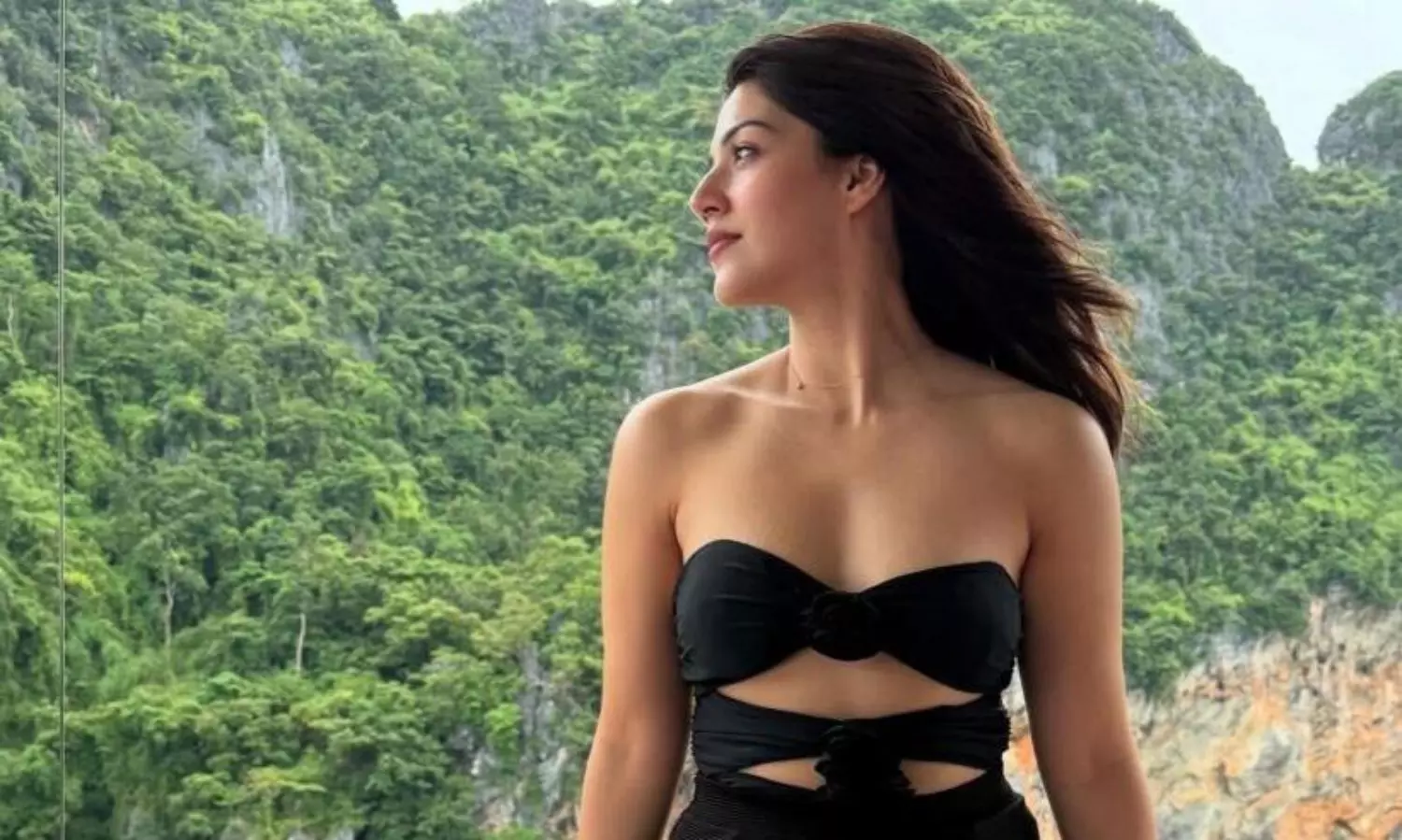 బ్యాంకాక్ కొండ‌లు కోన‌ల్లో యువ‌న‌టి గ‌ట్స్