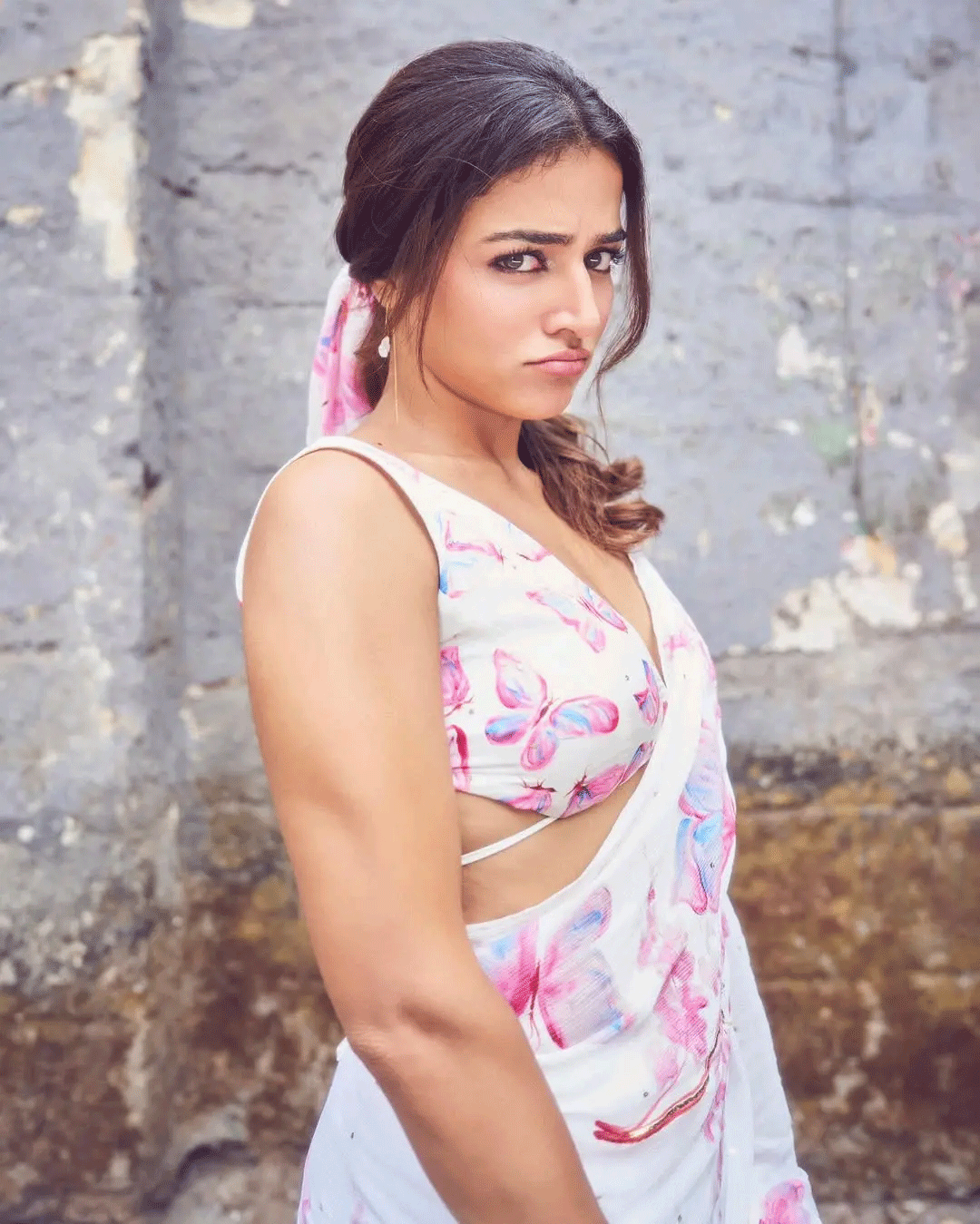 Wamiqa Gabbi glows in floral saree with calm confidence