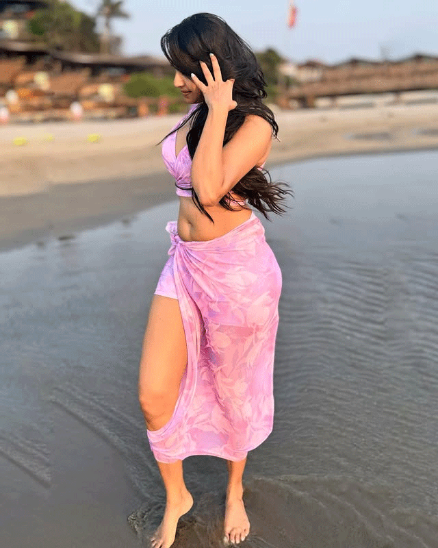 Saadhika Randhawa keeps it dreamy in pink beachwear by the shore Saadhika Randhawa keeps it dreamy in pink beachwear by the shore