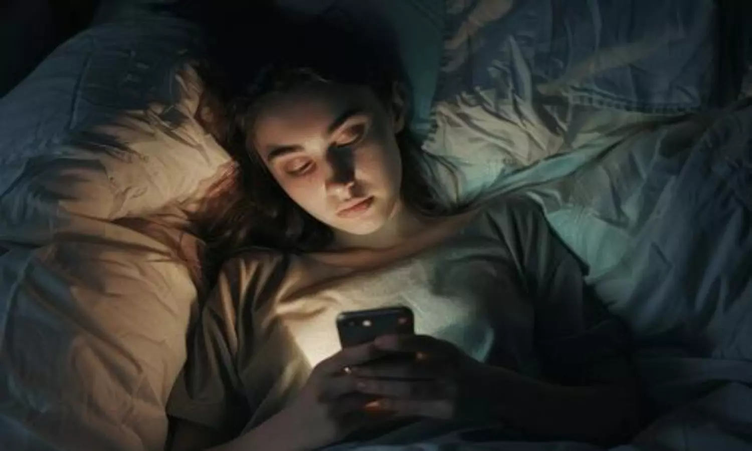 Teenage Girls and Screen Time New Study Reveals