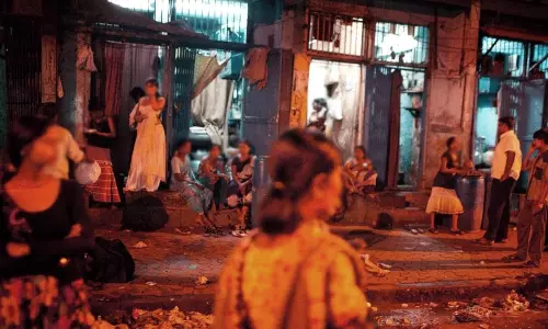 సె*క్స్ వర్కర్లపై కేసులు పెట్టొద్దు..